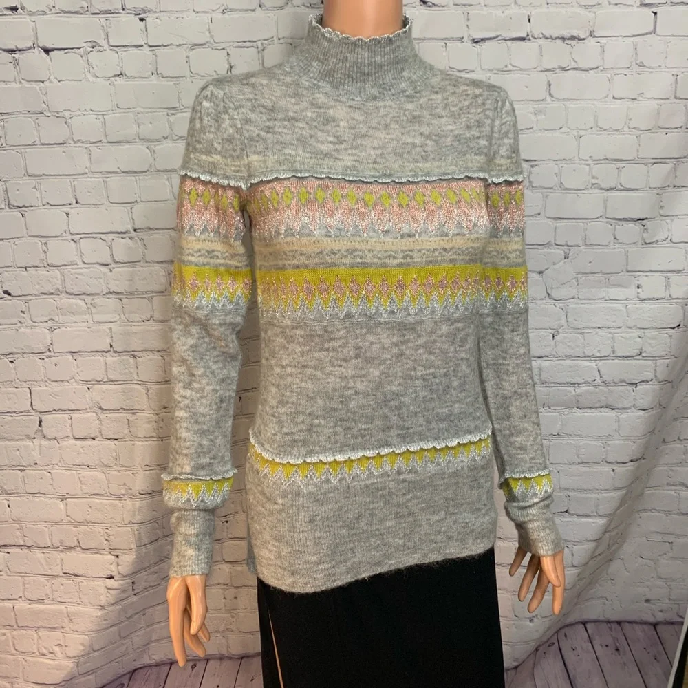 BCBG maxazria Grey and colorful cozy christmas sweater size XXS NWT